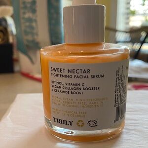 TRULY Sweet Nectar Facial Serum